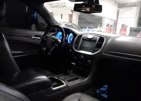 2012 Chrysler 300C z USA, uszkodzony, nr VIN 2C3CCAETXCH155138